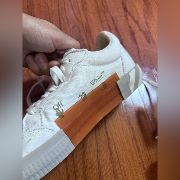 Off-White™ Low Vulcanized Canvas Sneaker White and Gray - Picture 10 of 12